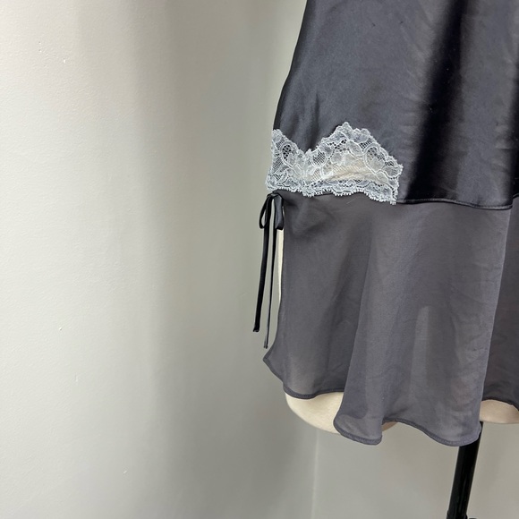 VS Grey Lingerie Top - Picture 4 of 13